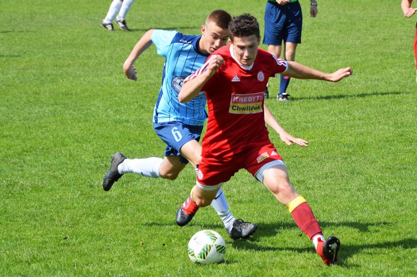 Małopolska liga juniorów starszych: Soła Oświęcim nie potrafi strzelać goli. Przegrała z Dunajcem Nowy Sącz [ZDJĘCIA]