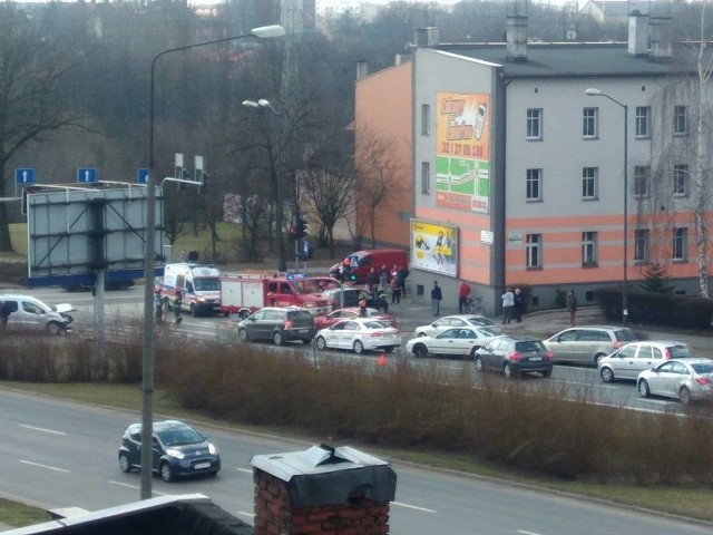 Na ulicy Korfantego w Zabrzu zderzyły się trzy samochody