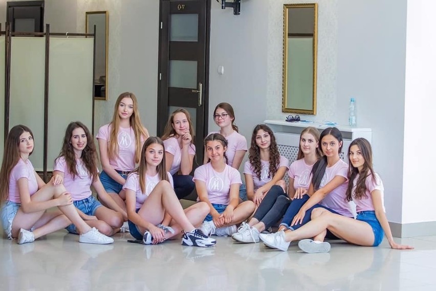 Miss Ziemi Łomżyńskiej 2021. Gala finałowa Miss i Miss Nastolatek Ziemi Łomżyńskiej 2021 już wkrótce. Wśród kandydatek są ostrołęczanki