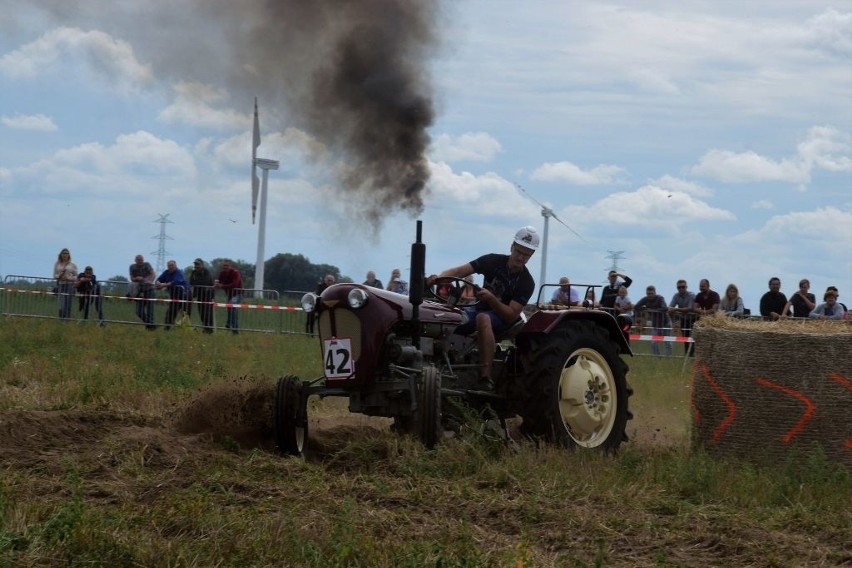 Sporo się działo w trakcie ósmej edycji Wyścigów Traktorów w...