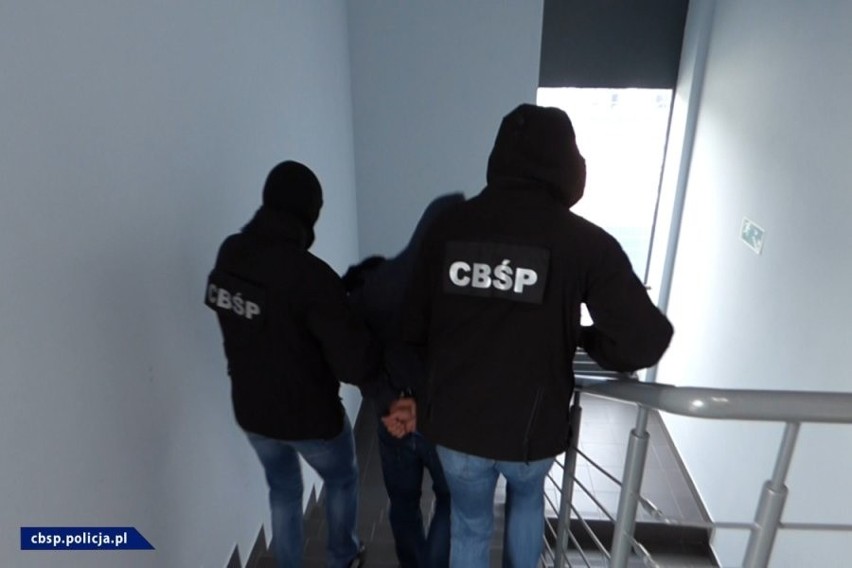 Policjanci z radomskiego biura CBŚP zatrzymali przestępców...