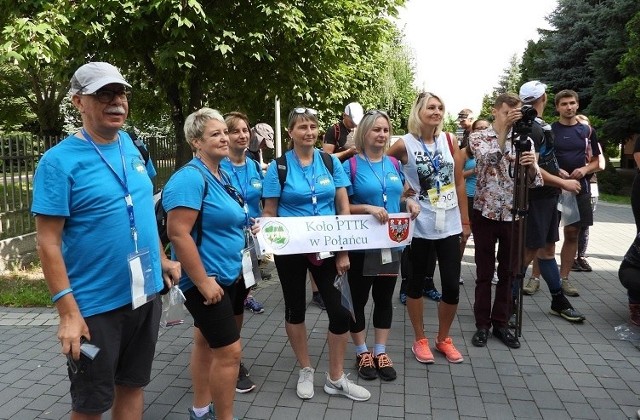 Świętokrzyska Jatka 2019 w Połańcu.  Reprezentanci Koła Polskiego Towarzystwa Turystyczno - Krajoznawczego wzięli udział w trasie pieszej na 25 kilometrów.