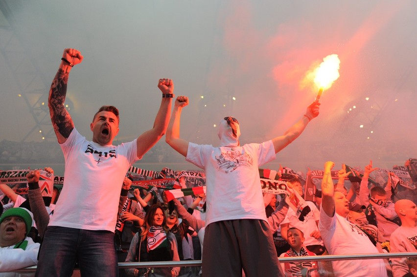 Kibice na meczu Legia - Pogoń