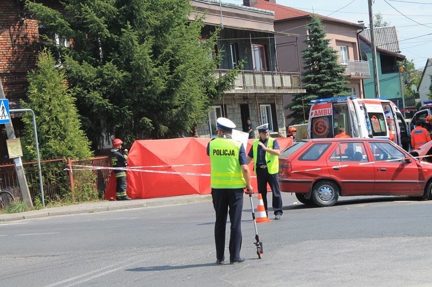 DZ24: Śmiertelny wypadek w Niegowonicach. Nie żyją dwie osoby WYPADEK W NIEGOWONICACH