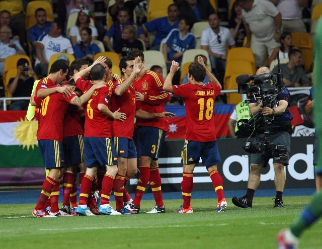 Hiszpanie nie dali najmniejszych szans Włochom i obronili Mistrzostwo Europy