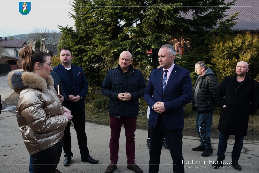 Nowy Sącz. Mieszkańcy Axentowicza apelowali o progi zwalniające. Prezydent je obiecał [ZDJĘCIA]