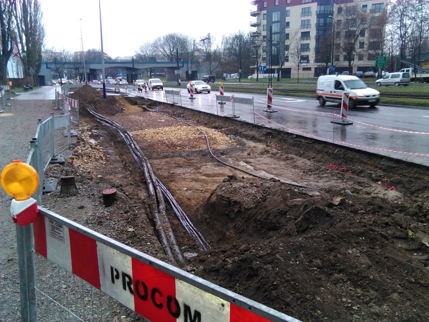 Kraków. Inwestycja dewelopera i utrudnienia w ruchu na al. Pokoju [ZDJĘCIA, WIZUALIZACJE]