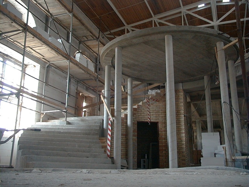 Dworzec PKP Białystok: Zobacz, jak ruina zmieniła się w perełkę (archiwalne zdjęcia)