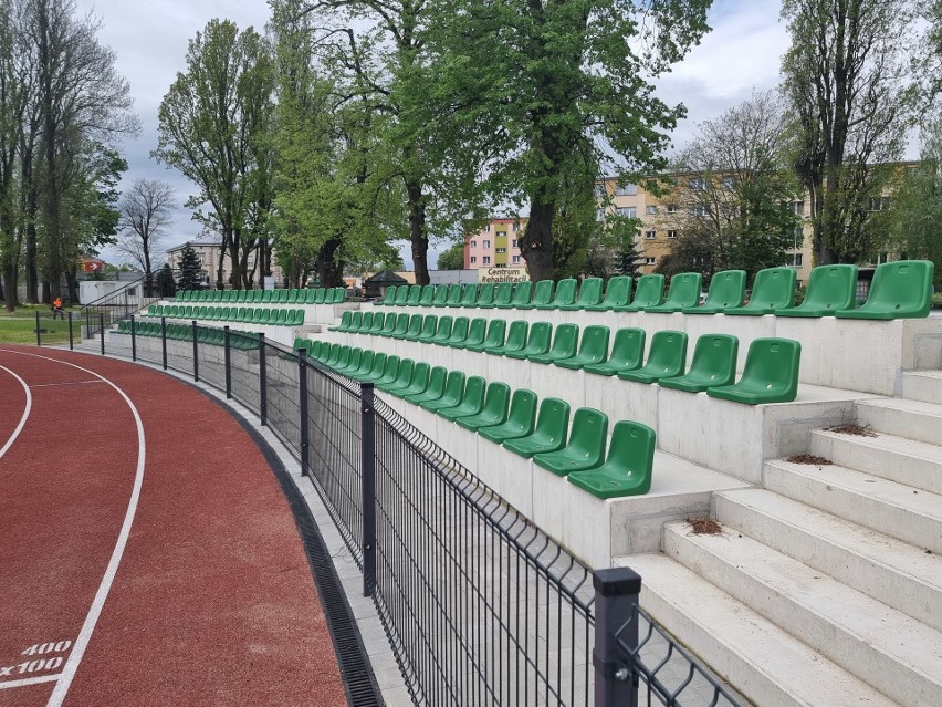 W przyszły weekend zostanie otwarty stadion miejski w Jarosławiu. Zakończyła się wielka przebudowa obiektu przy ul. Piekarskiej [ZDJĘCIA]