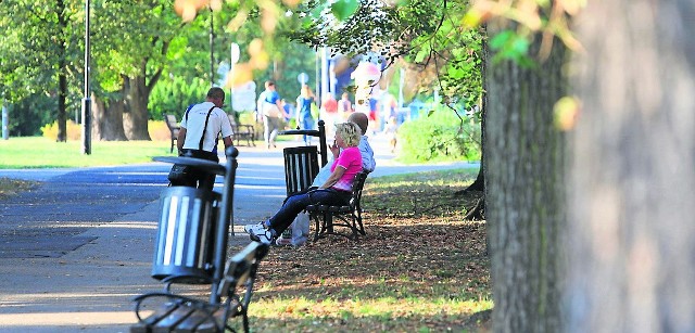 Toruńską Kartę Seniora mogą otrzymać, na razie, tylko mieszkańcy miasta, którzy skończyli 65 lat