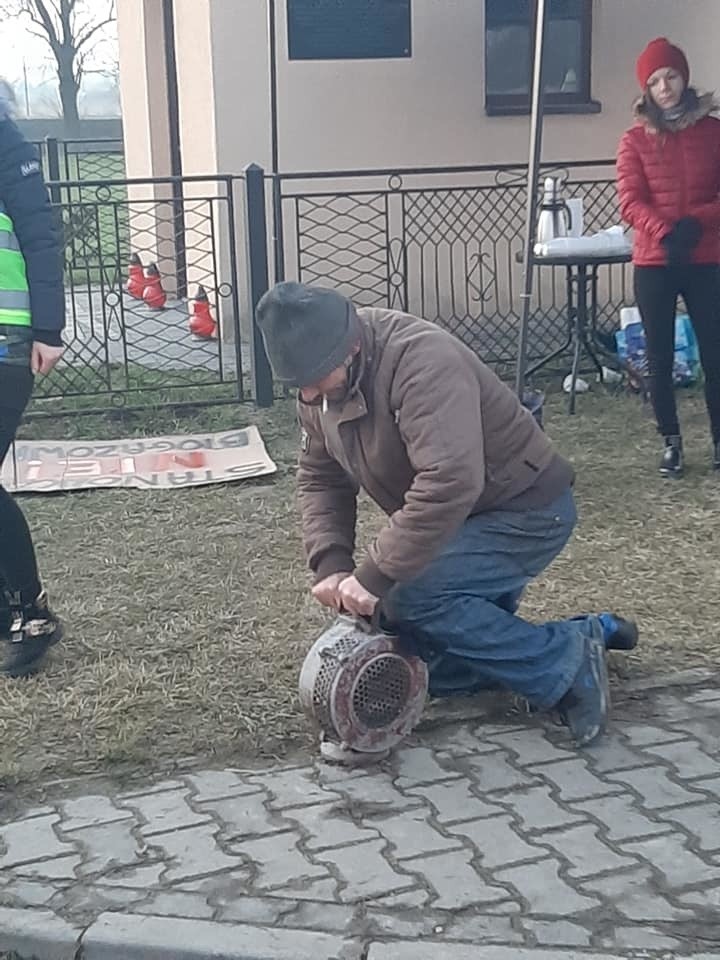 Mieszkańcy Sielca Biskupiego kolejny raz protestowali...