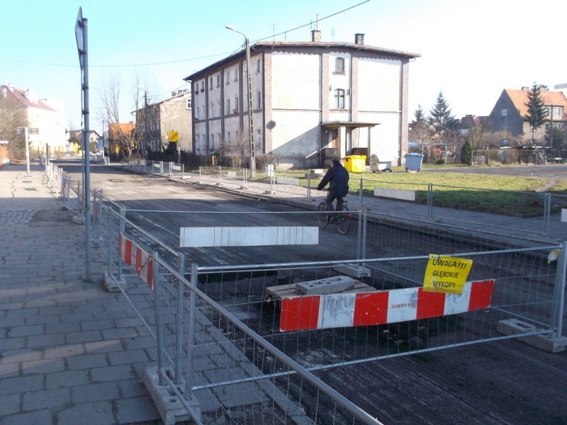 Wrocław: Remont Okulickiego ledwie się zaczął, a już stanął w miejscu (ZDJĘCIA)