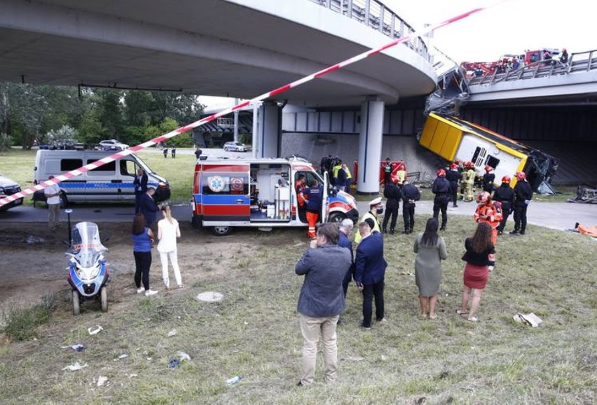 Wypadek autobusu w Warszawie. Nowe informacje o kierowcy. Dlaczego doszło do tragedii?