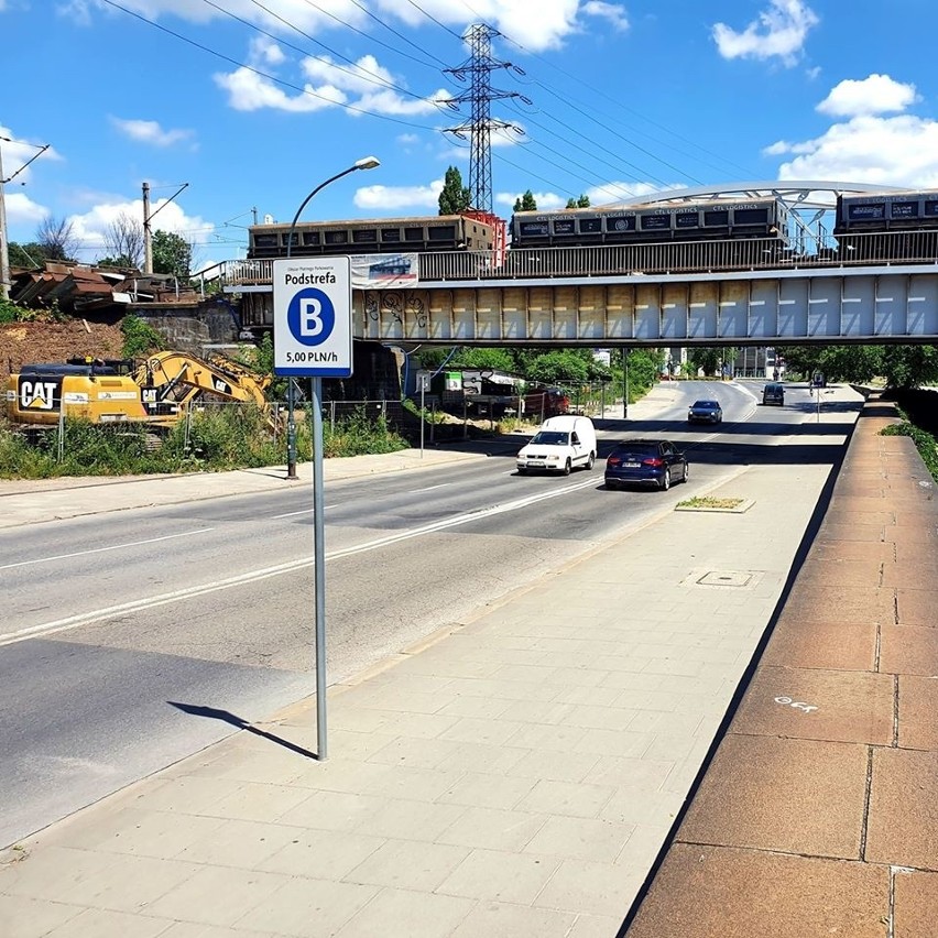 Most kolejowy nad Wisłą łączący Kazimierz i Zabłocie jest rozbierany. Będą kolejne utrudnienia w ruchu