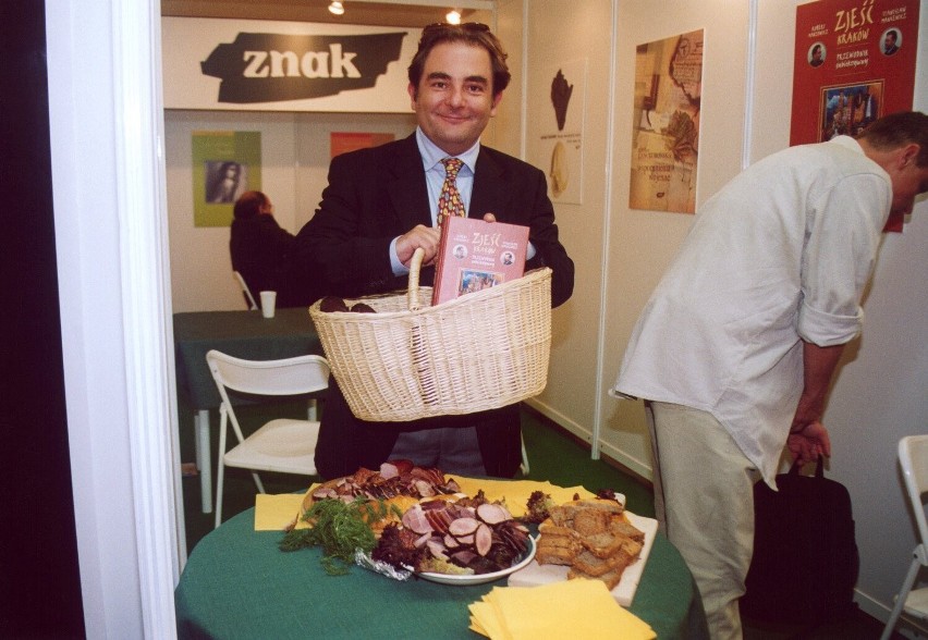 Tak w młodości wyglądał Robert Makłowicz! Zobacz stare zdjęcia najsłynniejszego podróżnika kulinarnego w Polsce!