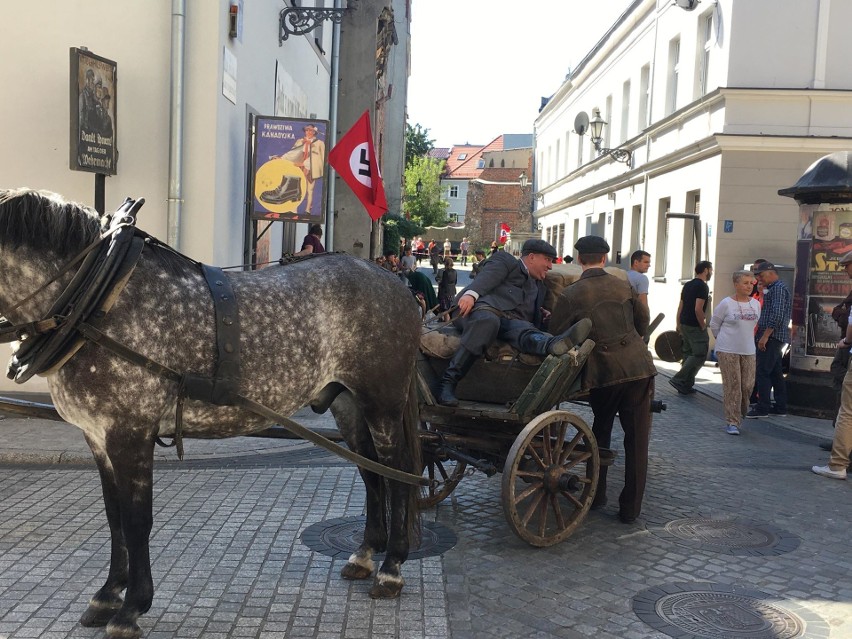 Hitowe "Stulecie Winnych", powstaje drugi sezon. Gliwice "zagrają" przedwojenną i okupowaną Warszawę