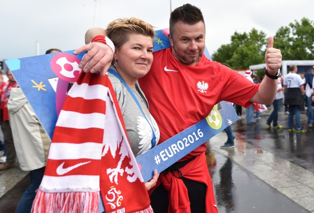 16.06.2016 paryzeuro 2016 mecz grupy c pomiedzy reprezentacja niemiec i polski rozegrany na stadionie stade de france w paryzu - reprezentacja polska niemcy mecz paryz nz - kibice kibic euro 2016 match between poland and germany in paris fot. bartek syta / polska press