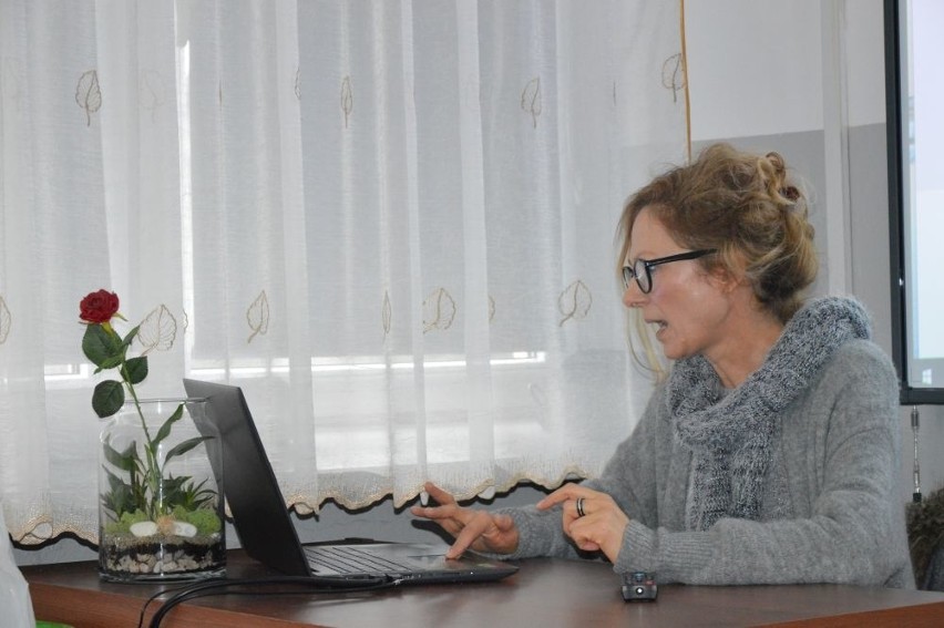 Nauczyciel na Medal - Joanna Łyjak, polonistka ze Szkoły Podstawowej numer 13 w Skarżysku, stawia na niekonwencjonalne metody