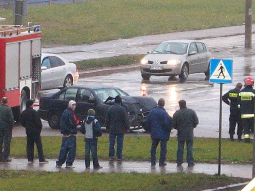 Pijany kierowca bmw wjechał w ra