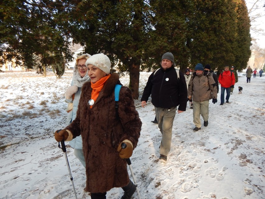 Pasjonaci pieszych wędrówek wzięli udział w II Zimowym Rajdzie Borysa [ZDJĘCIA]