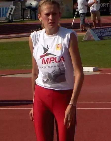 Kamila Stepaniuk skoczyła 186 cm i uległa o 4 cm Karolinie Gronau z Lublina.
