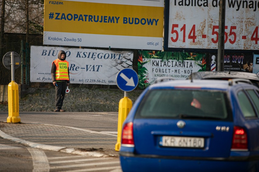 Kraków. Rozkopali ważne ulice na Ruczaju. Ruch wahadłowy, wielkie korki [ZDJĘCIA]