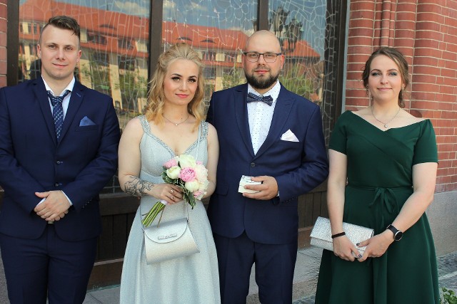W słupskim Urzędzie Stanu Cywilnego związek małżeński zawarli:Helena Grabowska i Leszek Bargieł