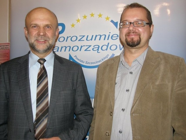 Starosta szczecinecki Krzysztof Lis (z lewej) ma nadzieję, że Paweł Mikołajewski będzie pierwszym burmistrzem w powiecie z rekomendacji Porozumienia Samorządowego.