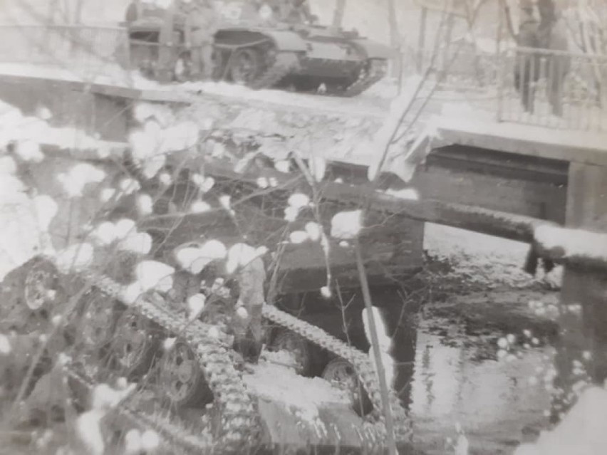 Armin Bottger sfotografował wypadek czołgu w 1941 roku. 40...