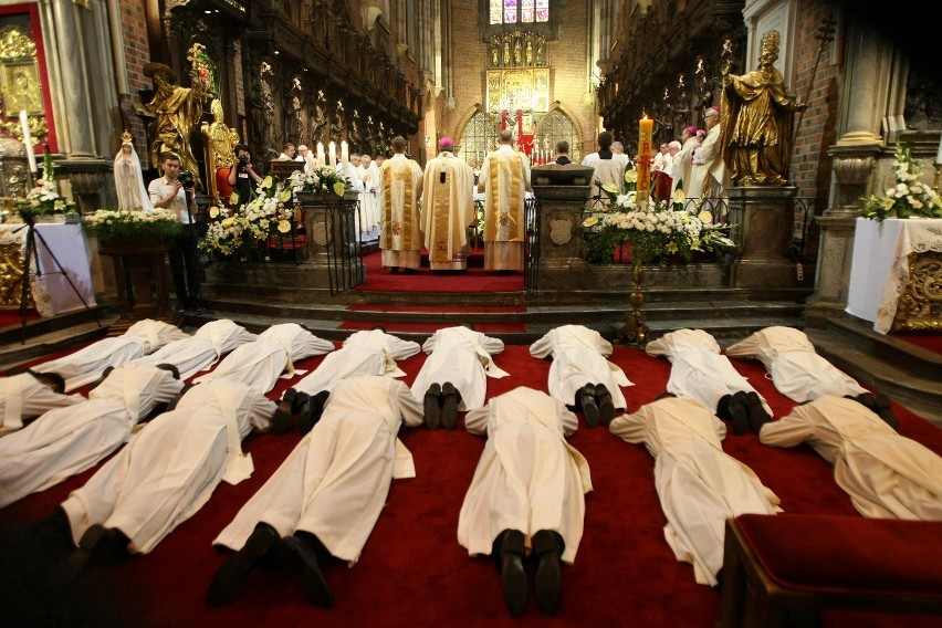 Święcenia kapłańskie w katedrze [ZDJĘCIA]
