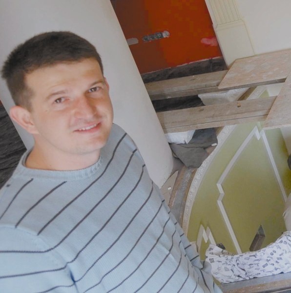 Daniel Marciniak, prowadzi firmę budowlaną w Zdzieszowicach: - Dziś o kredyt w banku jest niezwykle trudno, a mnie przydałby się na zakup samochodu czy sprzętu.