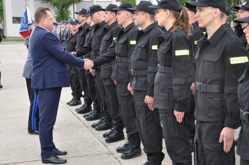 Ślubowanie podlaskich policjantów przed Jarosławem...