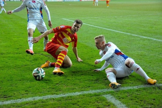 Tak jak w ligowym meczu Jagiellonii z Górnikiem Zabrze, tak również w sparingu z rumuńską drużyną FC Botosani piłkarze obu drużyn nie oszczędzali się walcząc o każda piłkę.