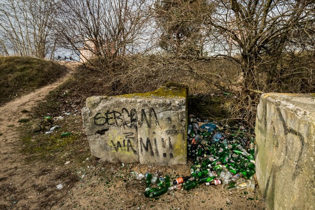 To ulubione miejsce spotkań piwnych fanów pewnej lubelskiej marki. Dlaczego nie zabierają butelek ze sobą?