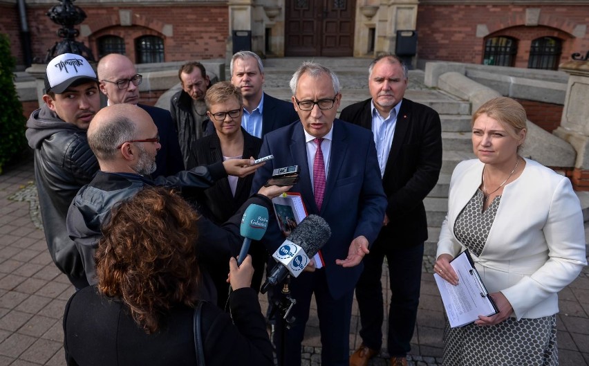 18.10.2019 Gdańsk. Konferencja radnych PiS i posła...