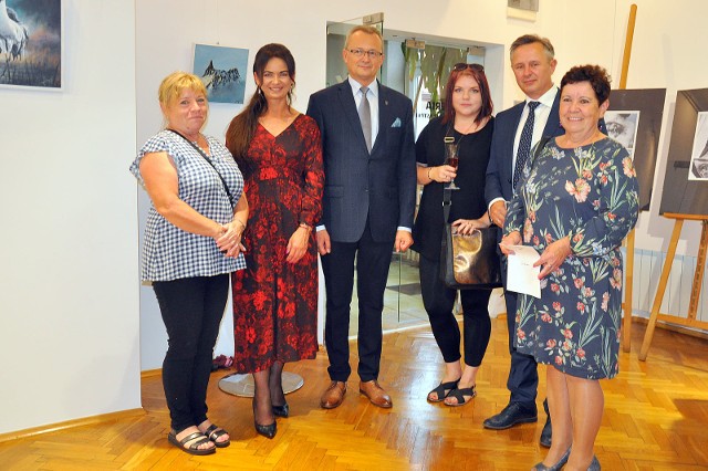 Wernisaż wystawy odbył się w czwartek, w Galerii Fotografii i Plastyki Domu Kultury w Zwoleniu.