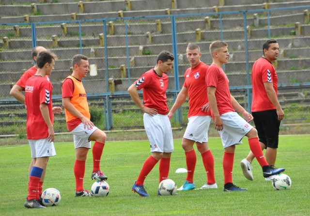 Piłkarze Granatu Skarżysko mają na koncie komplet pięciu zwycięstw w sezonie.