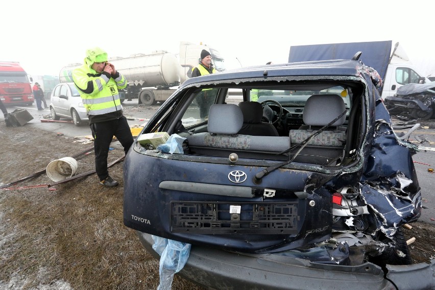 Karambol na autostradzie A1 pod Piotrkowem