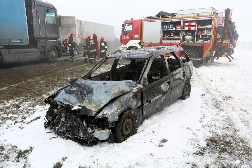 Karambol na autostradzie A1 pod Piotrkowem