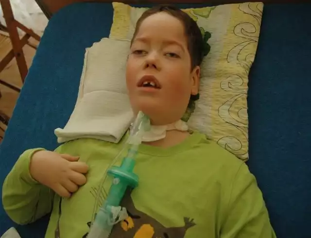 Kuba Grzebiela ma 7 lat, cierpi na rzadką chorobę genetyczną
