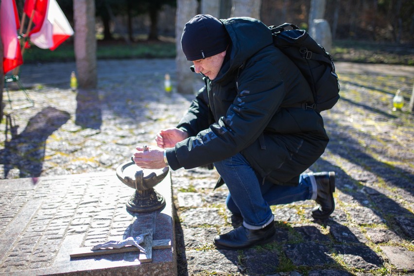 W Słupsku uczczono pamięć robotników pomordowanych w marcu...