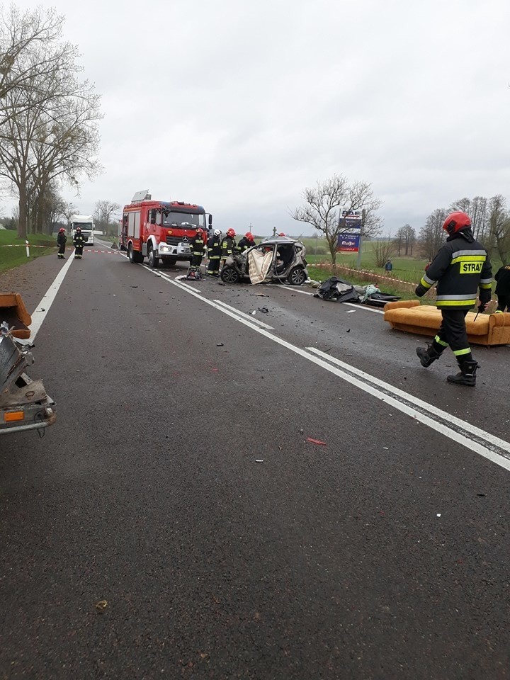 Bargłów Kościelny. Śmiertelny wypadek na DK 61. Tir czołowo...