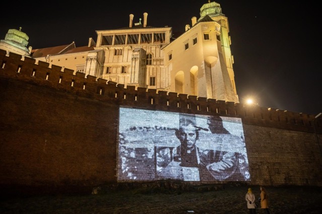Elementem obchodów rocznicowych w Krakowie stała się m.in. rekonstrukcja historyczna na Małym Rynku