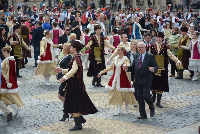 Cały Lublin zatańczył poloneza (ZDJĘCIA, WIDEO)