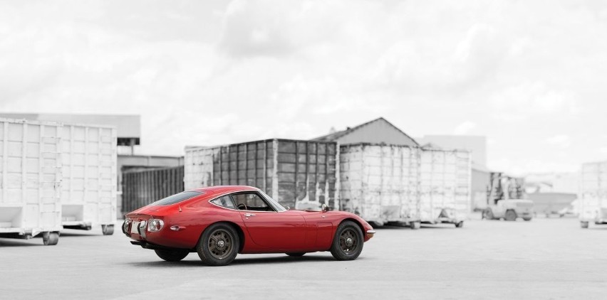 Toyota 2000GT...