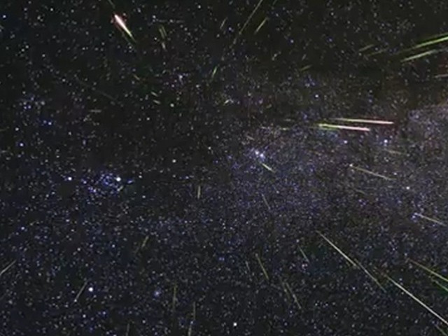 W najbliższą sobotę na niebie niezwykłe widowisko. Będziemy mogli obserwować spadające gwiazdy, czyli drakonidy 2011.