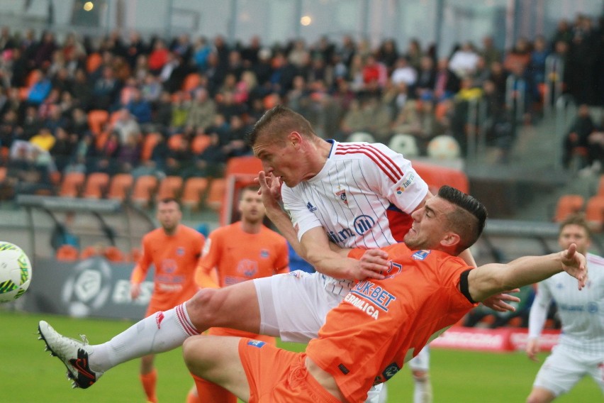 Klęska! Termalica - Górnik Zabrze 1:1. Zabrzanie opuszczają Ekstraklasę bez koszulek!