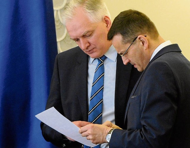 Wicepremierzy Gowin i Morawiecki krytykują projekt resortu finansów