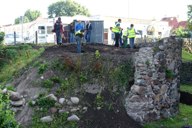 Basteja zostanie odbudowana w taki sposób, by nie powtórzyła się sytuacja z wiosny 2010. Odpowiednie spadki terenu mają sprawniej niż do tej pory odprowadzać deszczówkę, która ostatecznie spowodowała zawalenie zabytkowej konstrukcji.