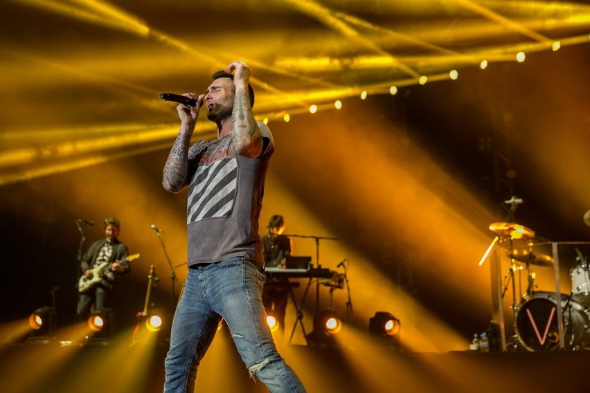 Maroon 5 w Krakowie przyciągnął do Taruon Arena Kraków tłumy...